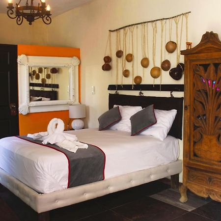 ואיאדוליד Casa Aluxes Hotel מראה חיצוני תמונה