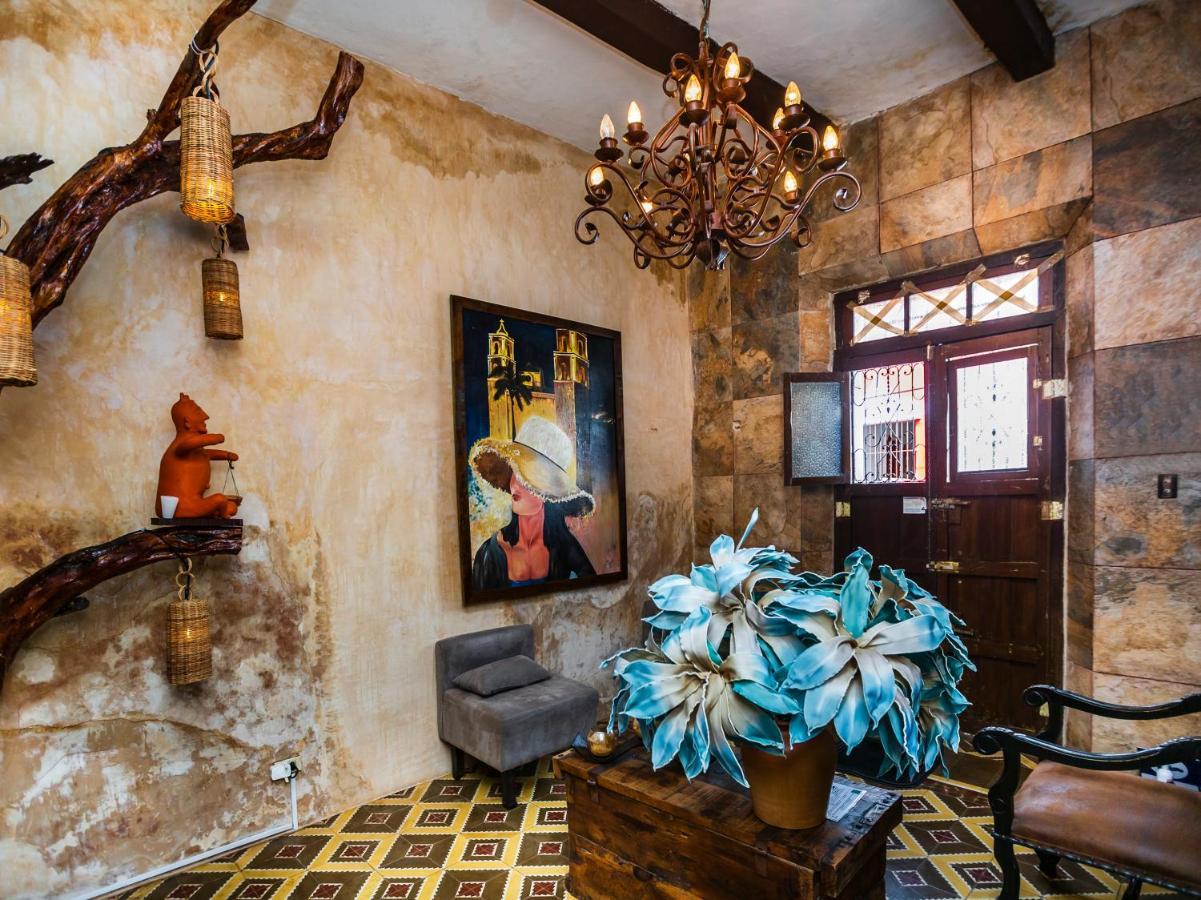 ואיאדוליד Casa Aluxes Hotel מראה חיצוני תמונה