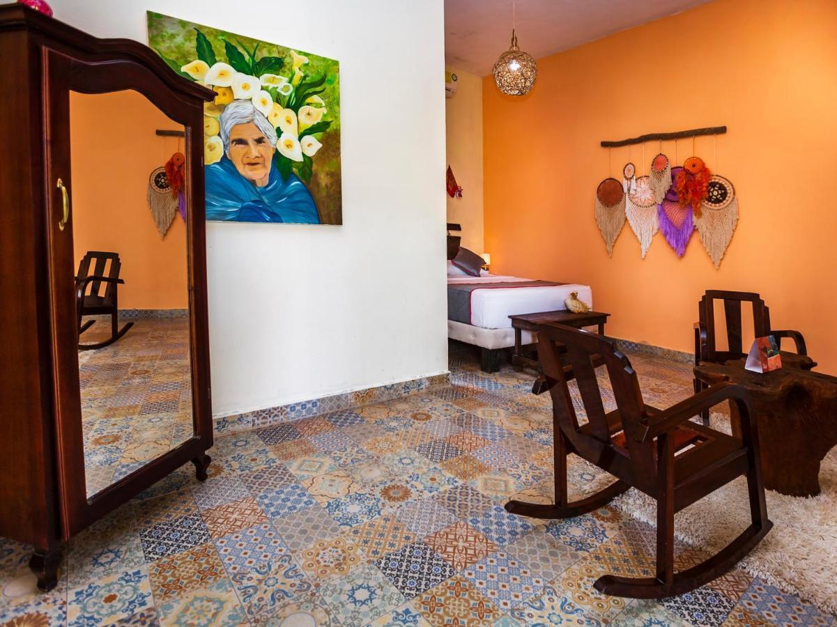 ואיאדוליד Casa Aluxes Hotel מראה חיצוני תמונה