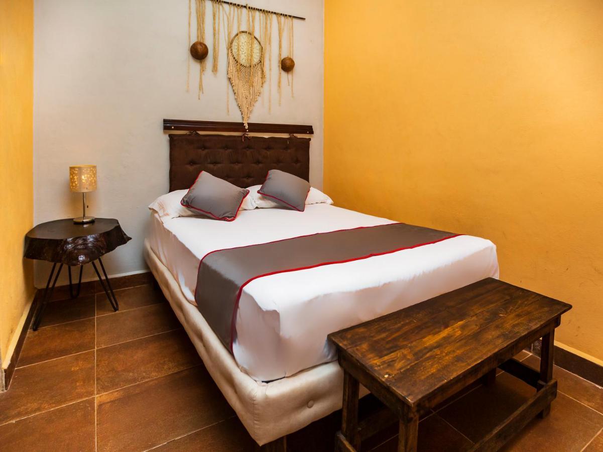 ואיאדוליד Casa Aluxes Hotel מראה חיצוני תמונה