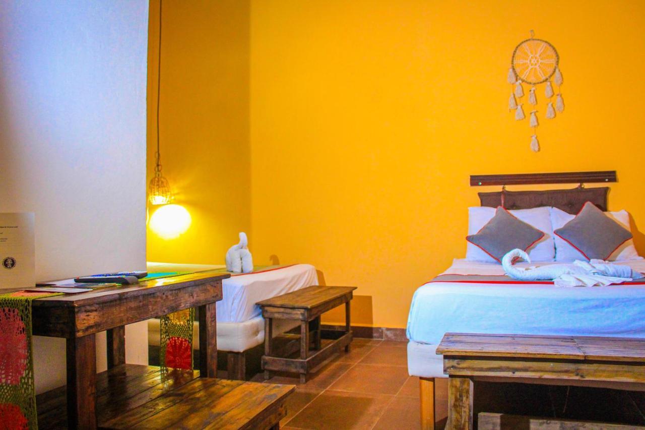 ואיאדוליד Casa Aluxes Hotel מראה חיצוני תמונה
