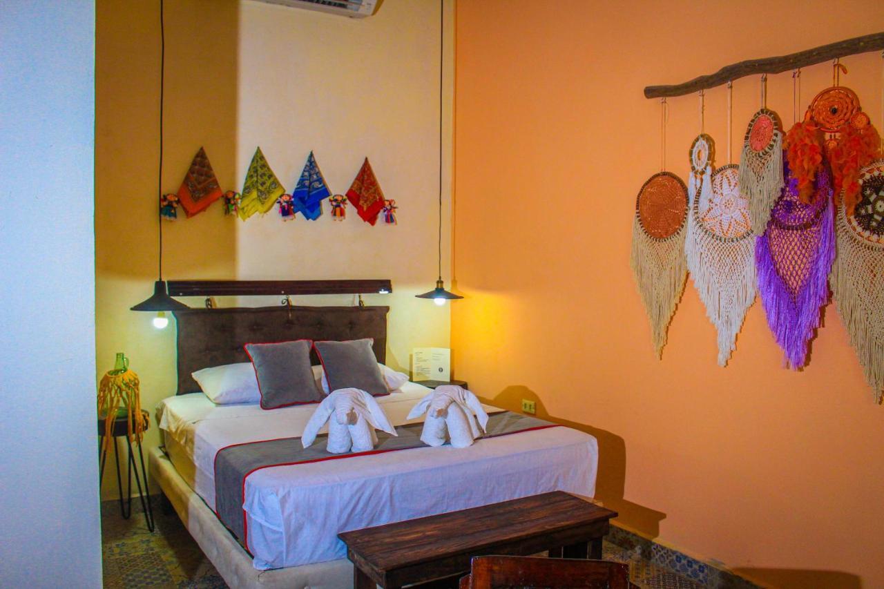 ואיאדוליד Casa Aluxes Hotel מראה חיצוני תמונה