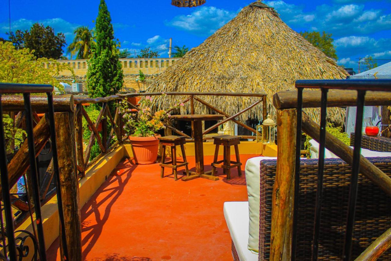 ואיאדוליד Casa Aluxes Hotel מראה חיצוני תמונה